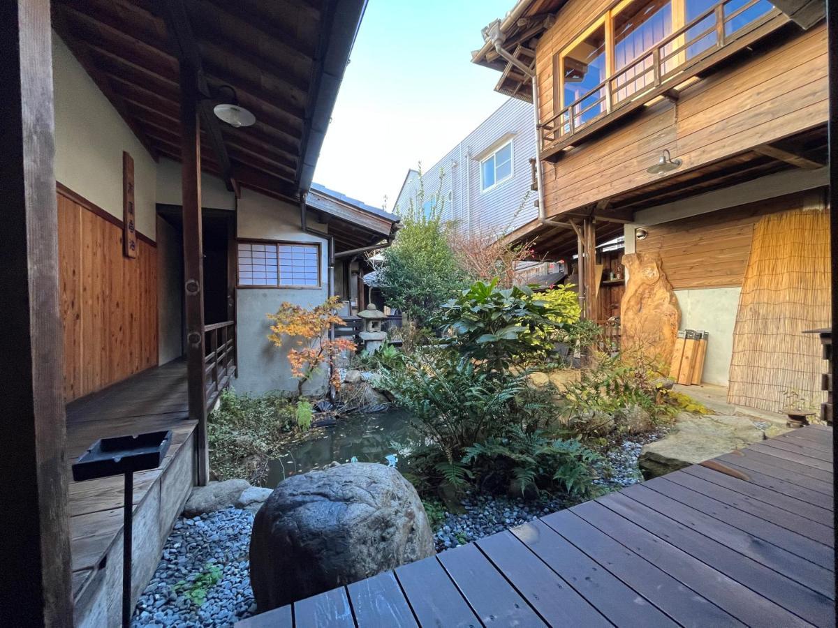 Only One Group Stays Per Day -Tenmaya-家族や仲間と貸し切りゲストハウス 天満屋 Nakatsugawa Dış mekan fotoğraf